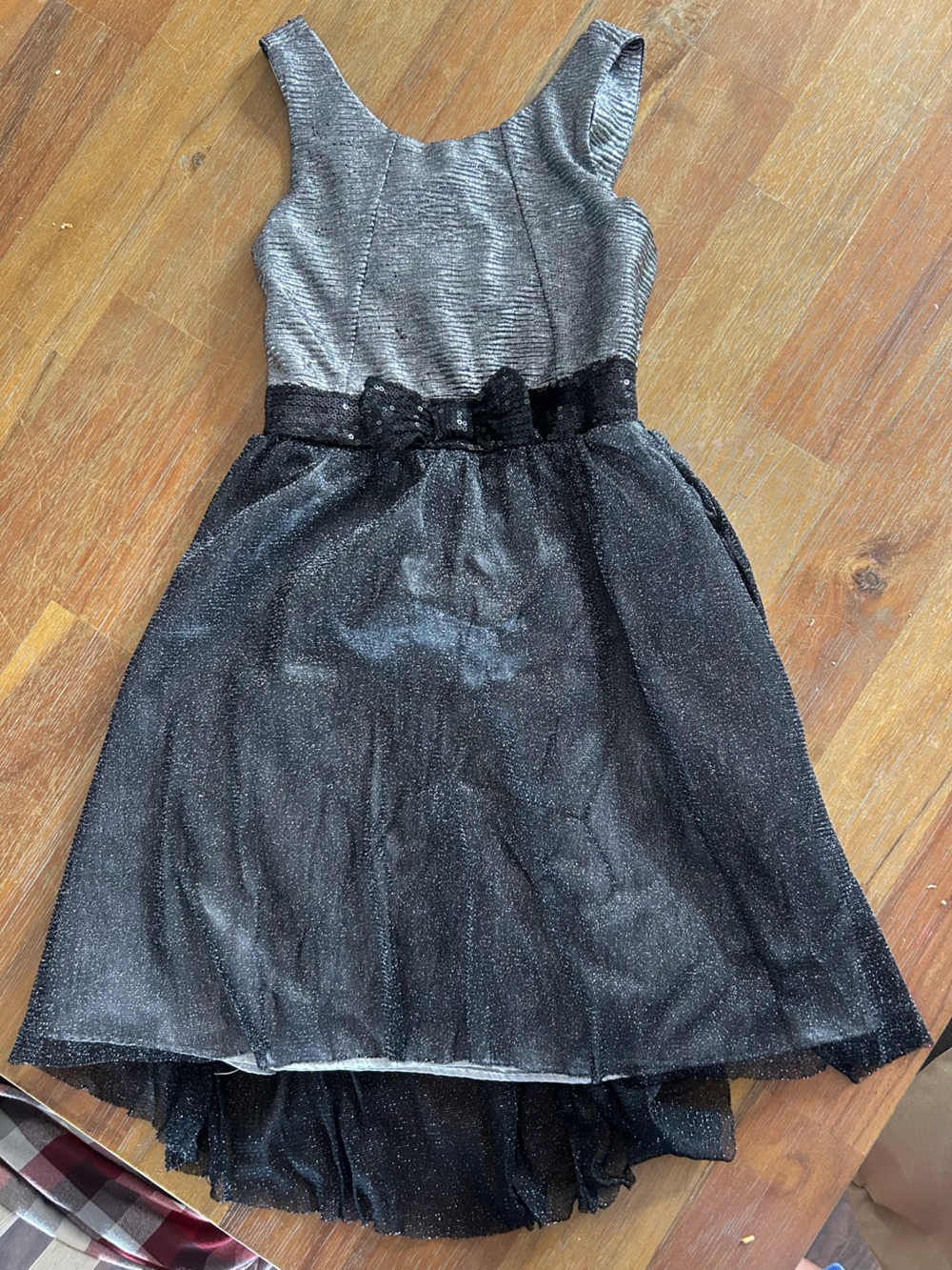🌻2/$15🌻Black Sparkle Girls dress with Sequin Waist Detail